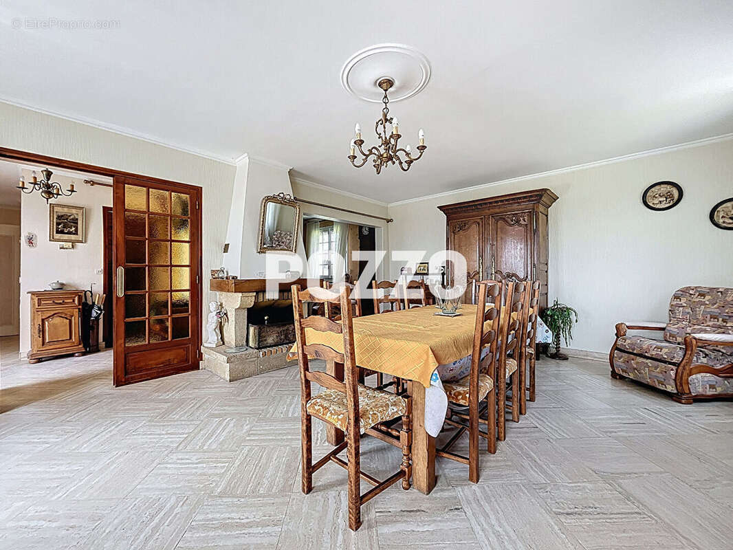 Maison à MONTMARTIN-SUR-MER