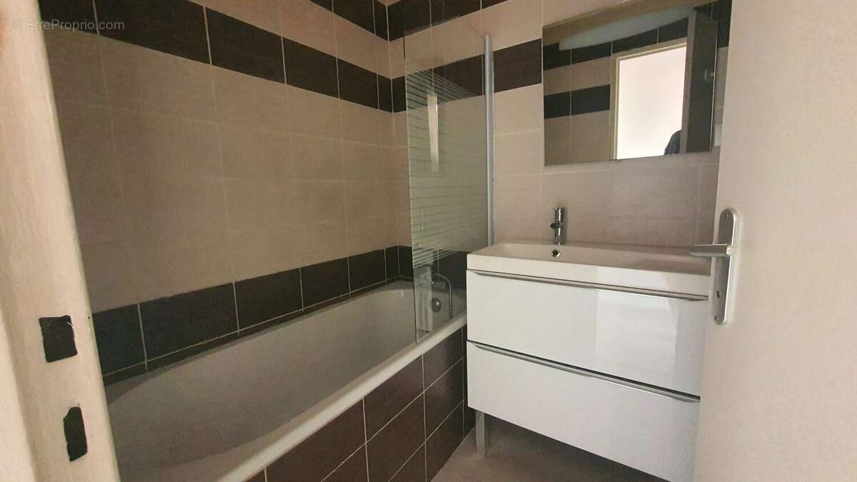 Appartement à CHENOVE