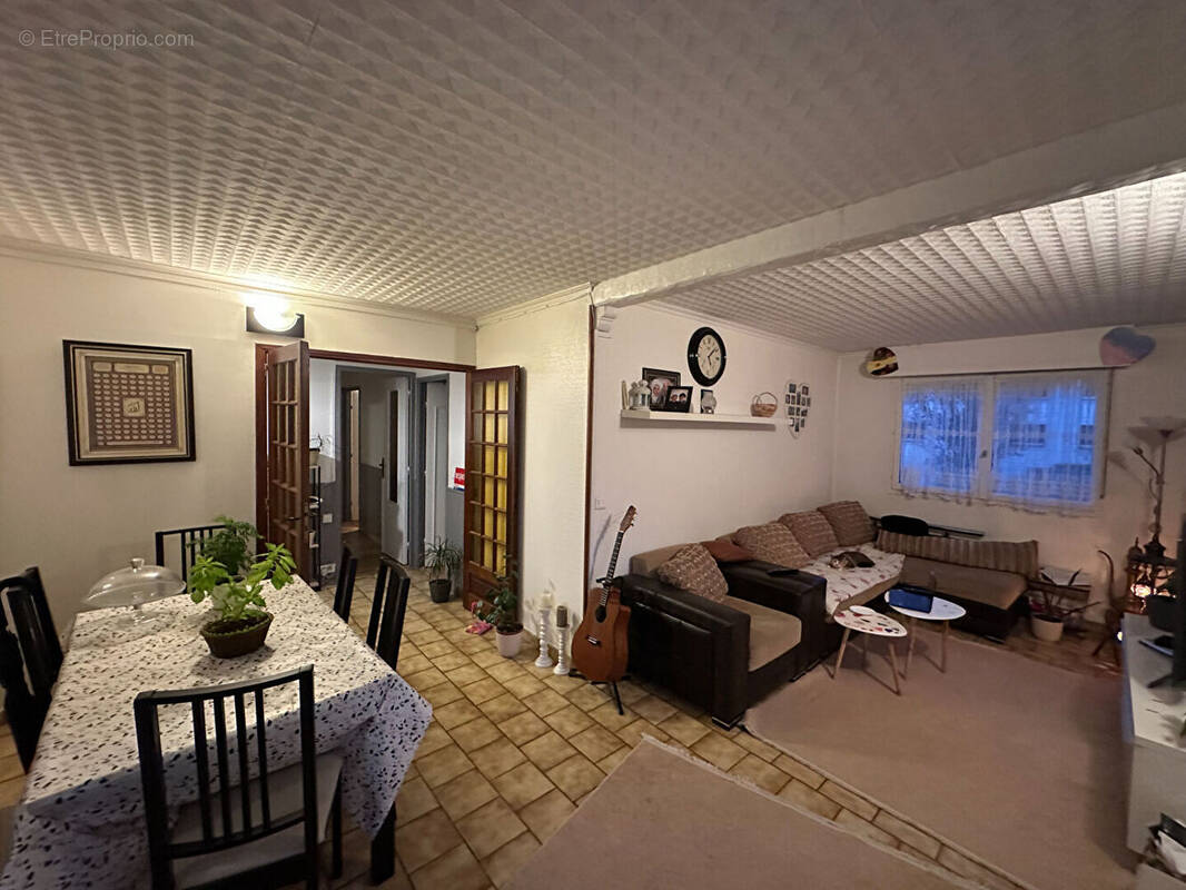 Appartement à GRIGNY