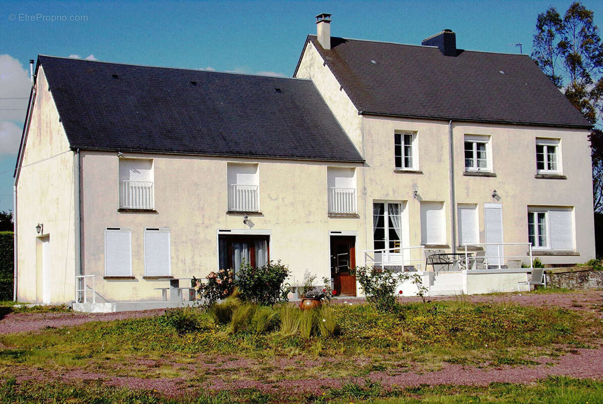 Maison à MORTAIN