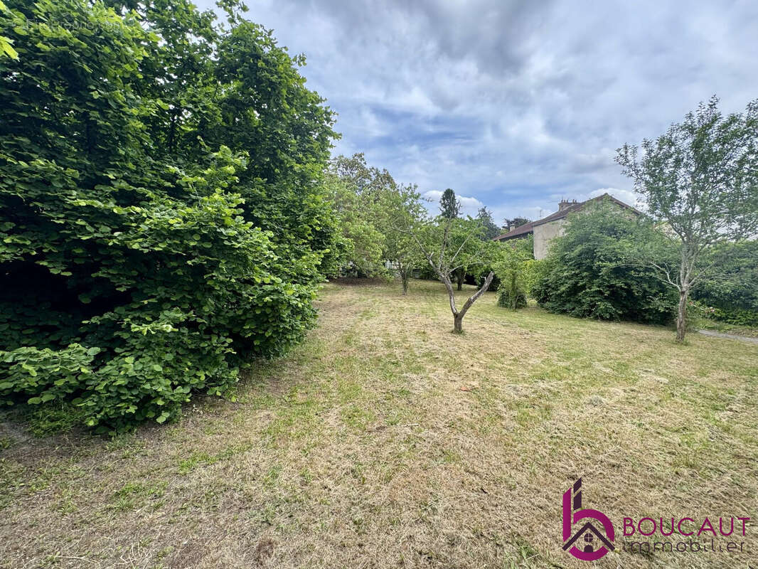 Terrain à FONTENAY-AUX-ROSES