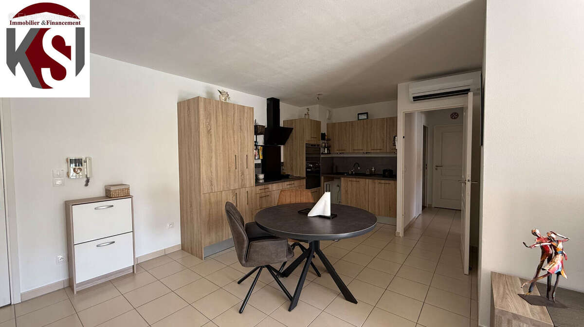 Appartement à SEILLONS-SOURCE-D&#039;ARGENS