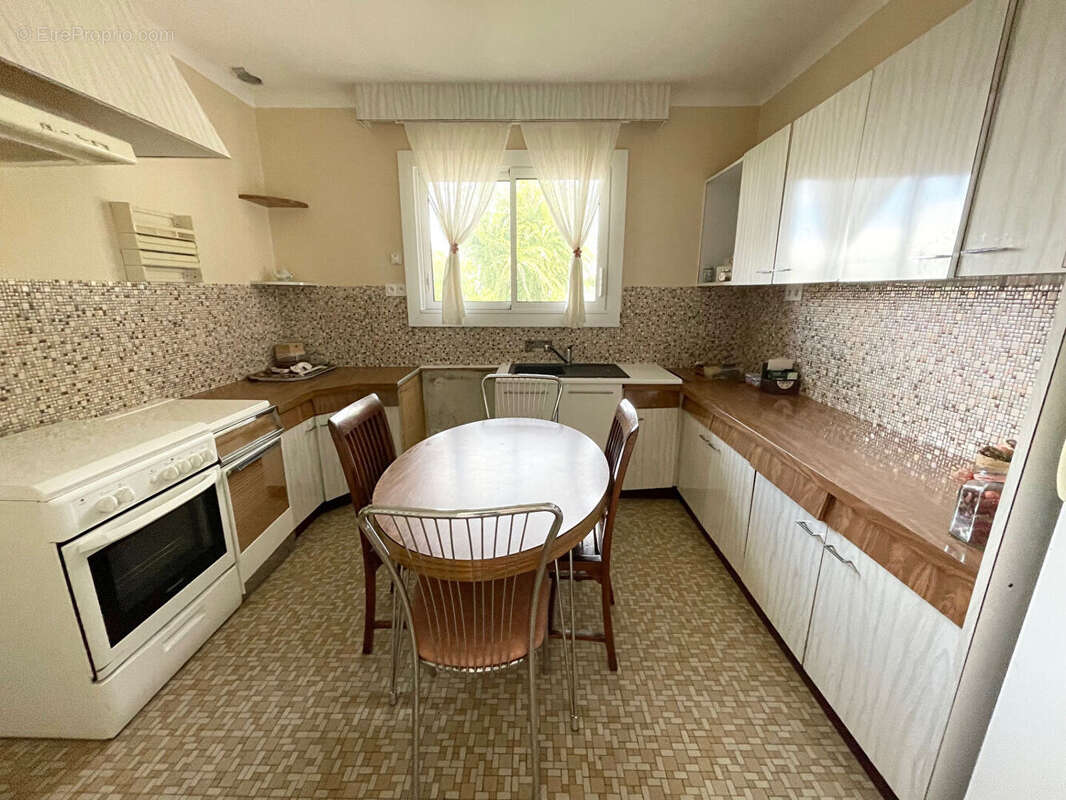 Maison à SAINT-MACAIRE-EN-MAUGES