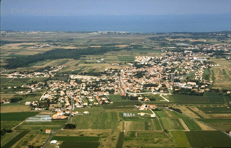 Terrain à SAINT-GEORGES-D&#039;OLERON