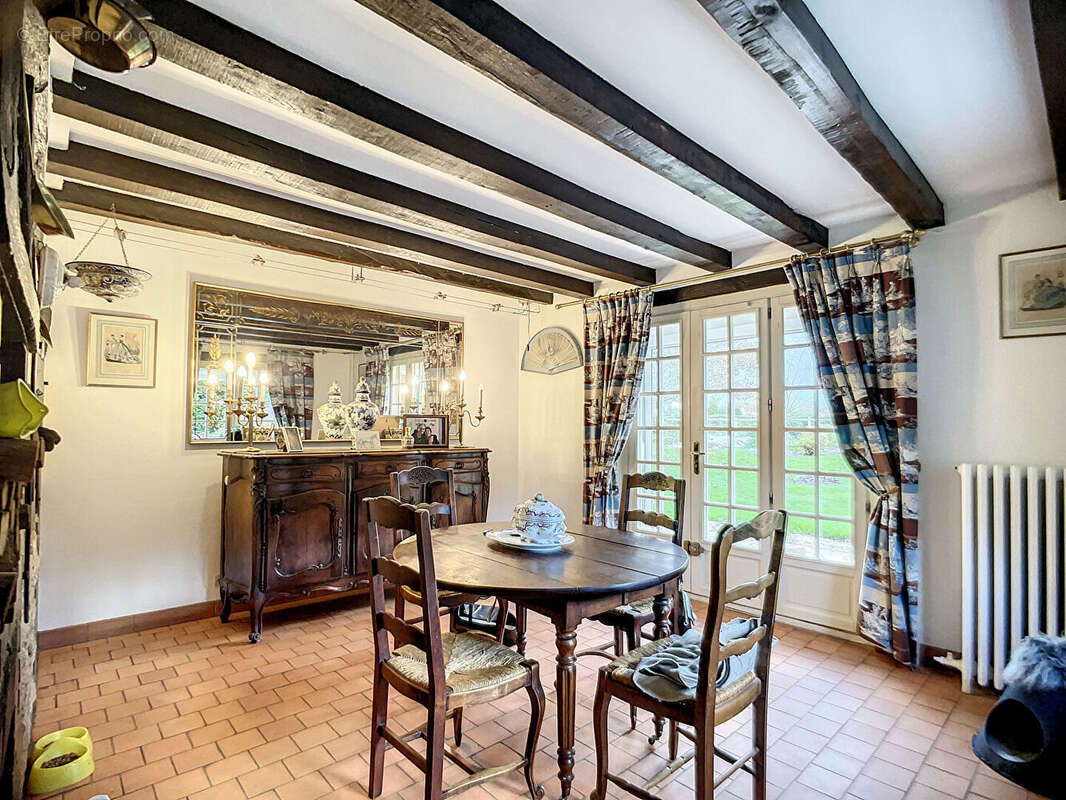 Maison à BOURG-ACHARD