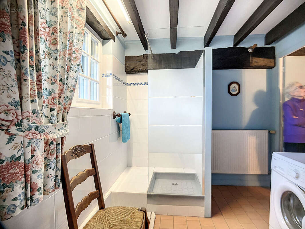 Maison à BOURG-ACHARD