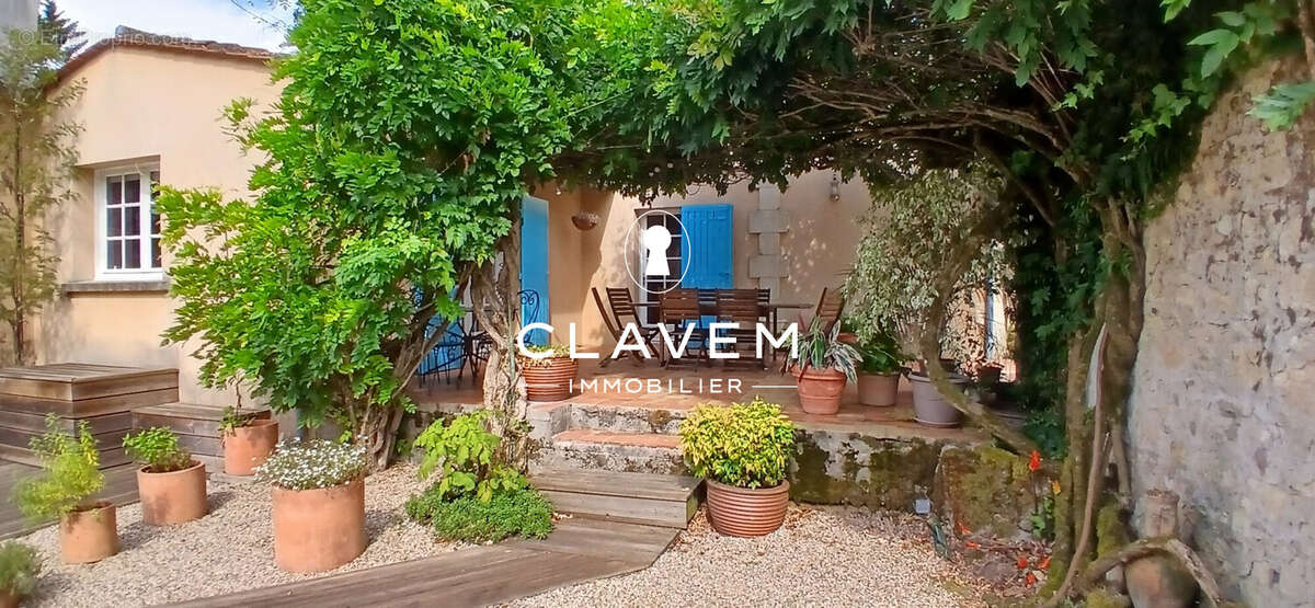 Maison à SAINT-ANDRE-DE-CUBZAC