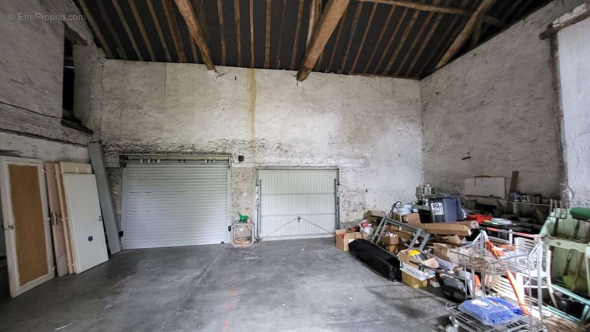 Maison à LES CLAYES-SOUS-BOIS