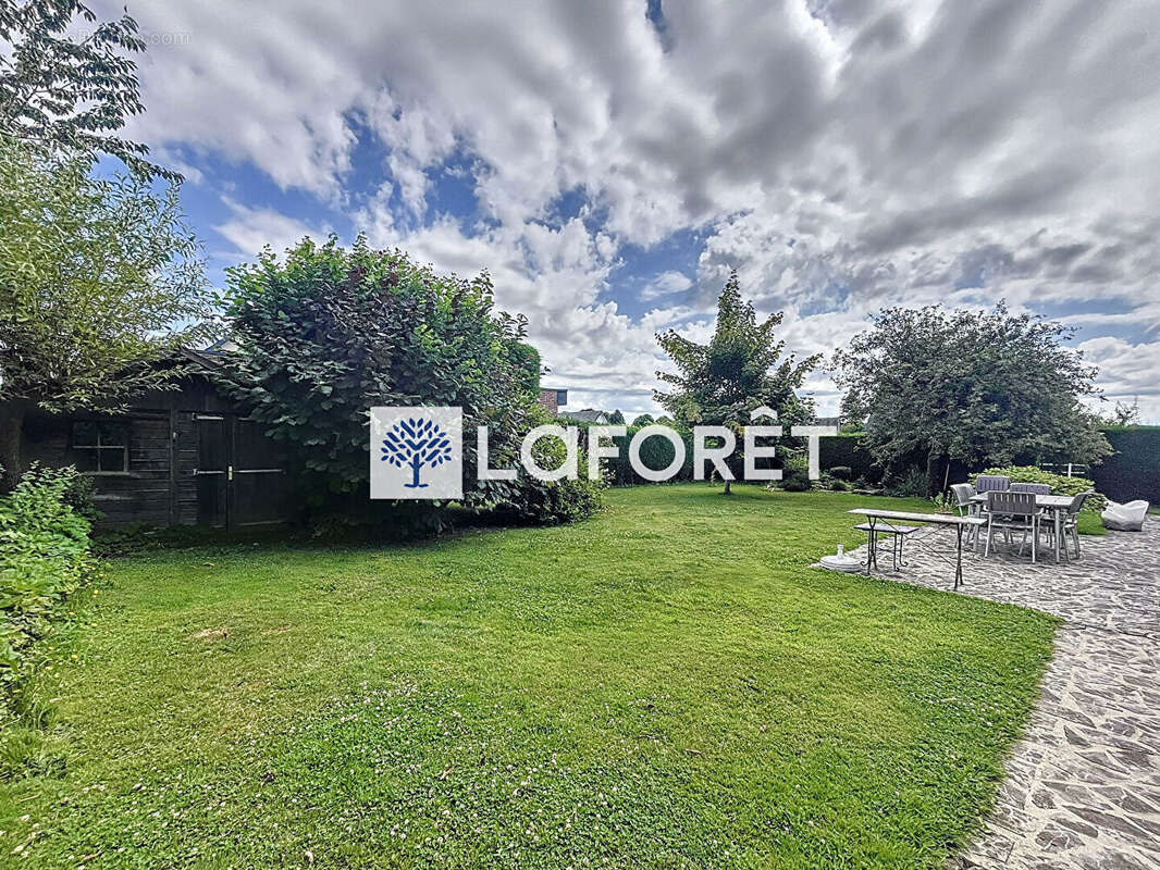 Maison à LE MESNIL-ESNARD