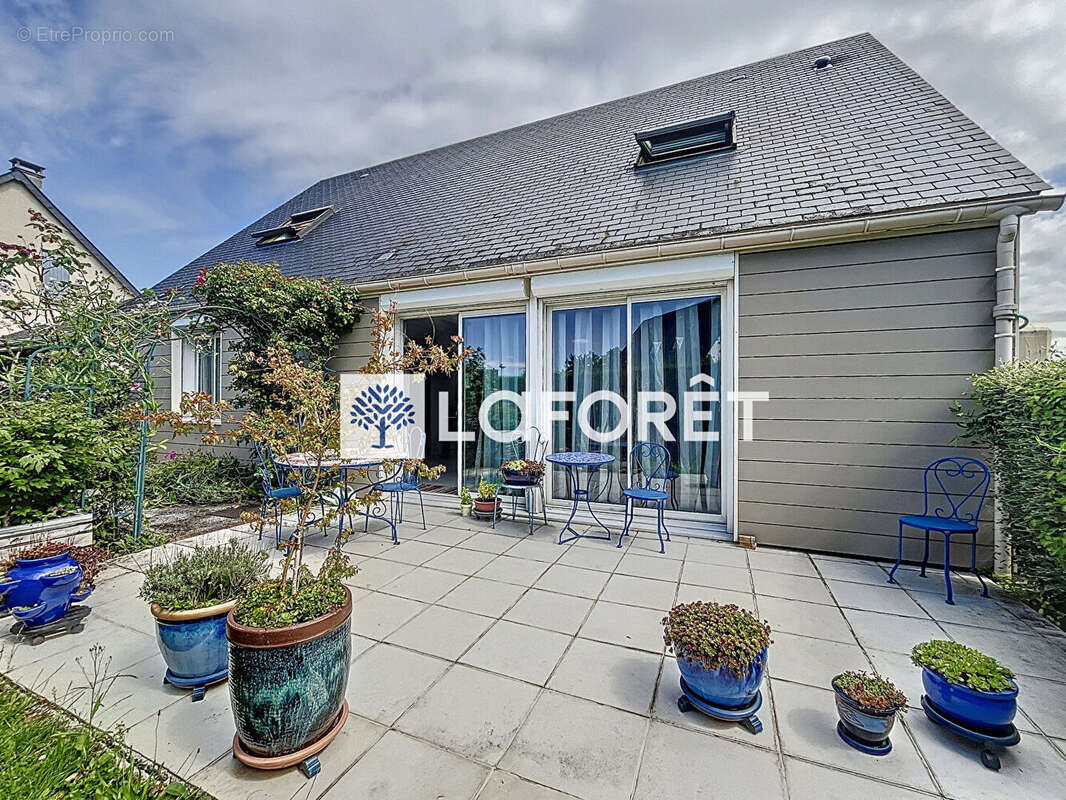 Maison à LE MESNIL-ESNARD