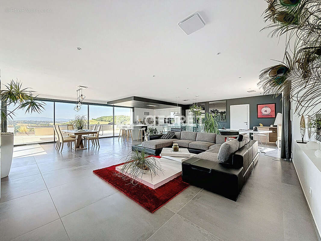 Maison à SAINT-JUST-CHALEYSSIN