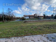Terrain à ANTHY-SUR-LEMAN