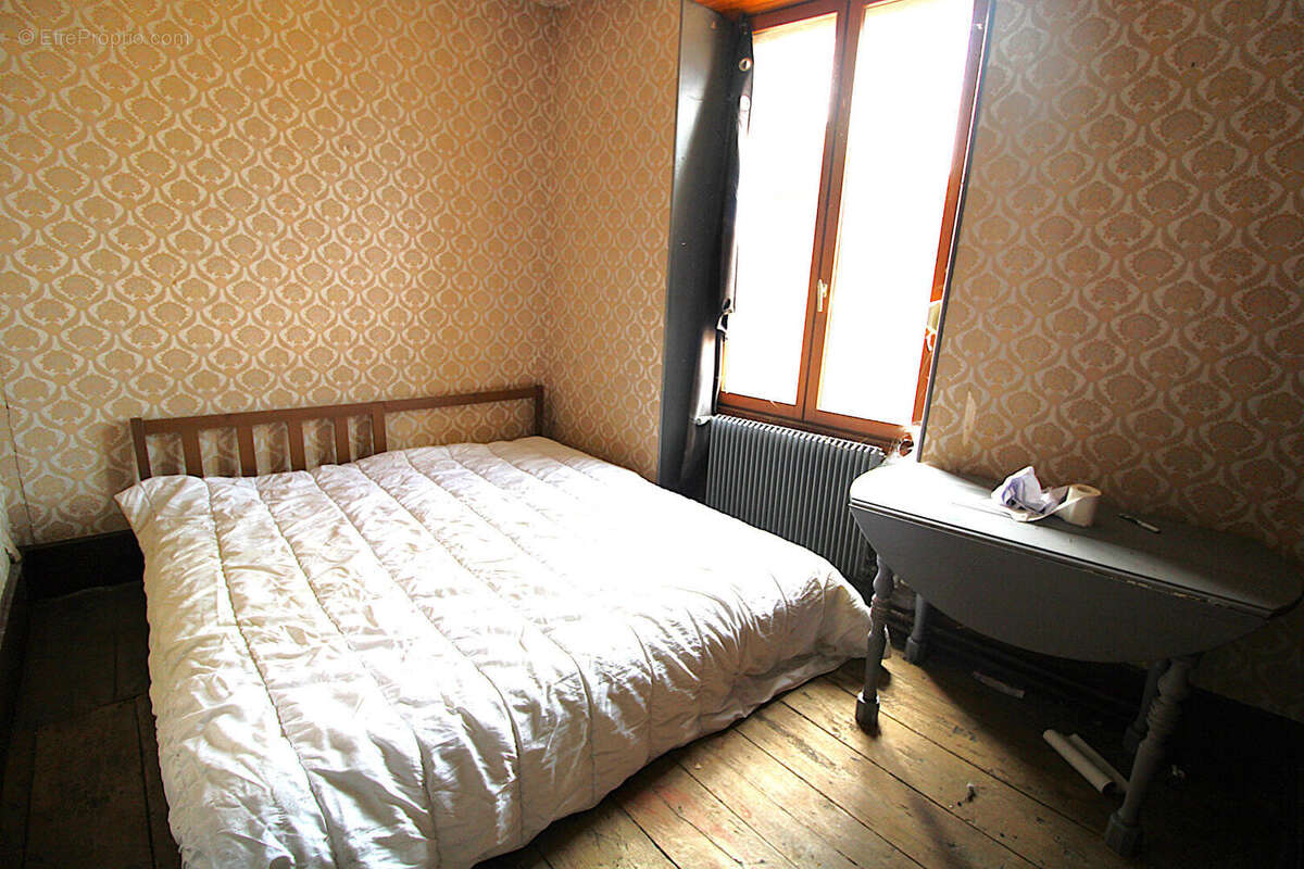 Maison à SOMMEVOIRE