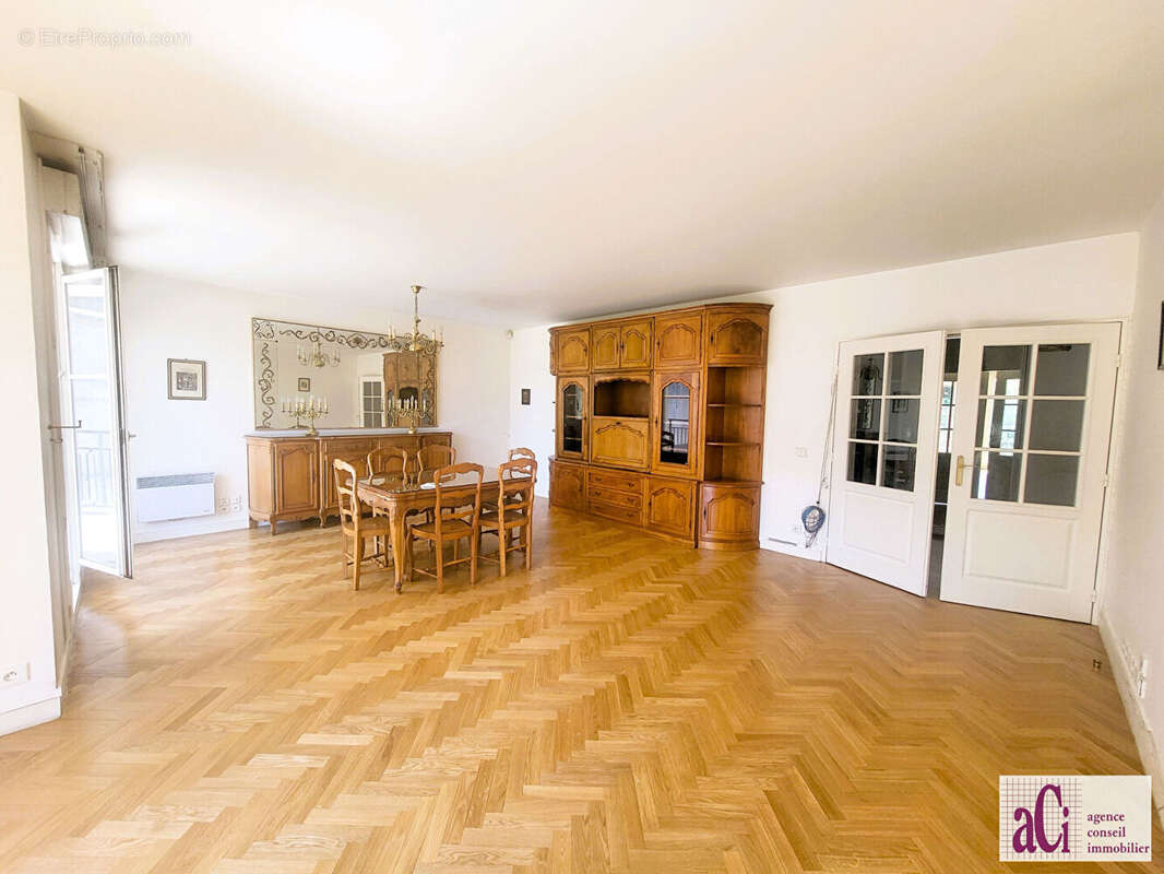 Appartement à BOURG-LA-REINE