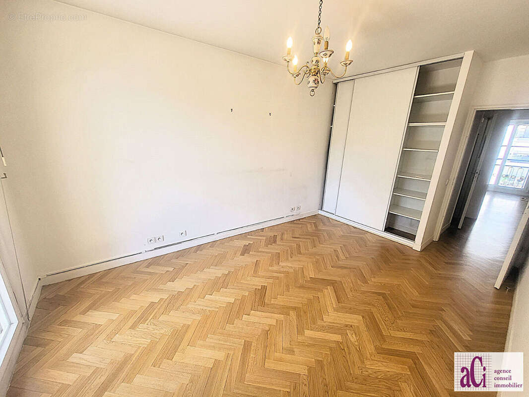 Appartement à BOURG-LA-REINE