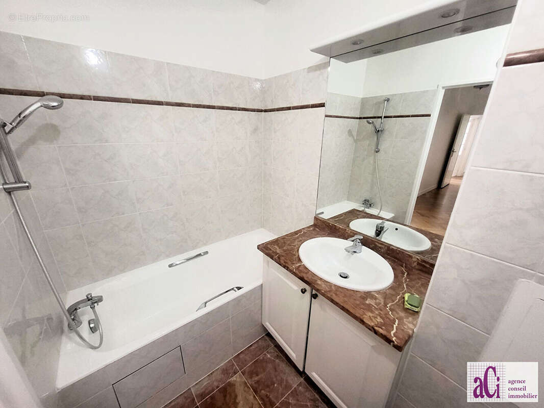 Appartement à BOURG-LA-REINE