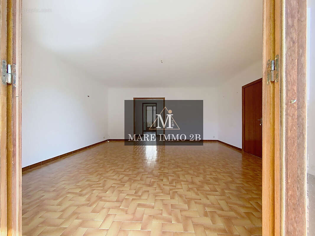 Appartement à CALVI