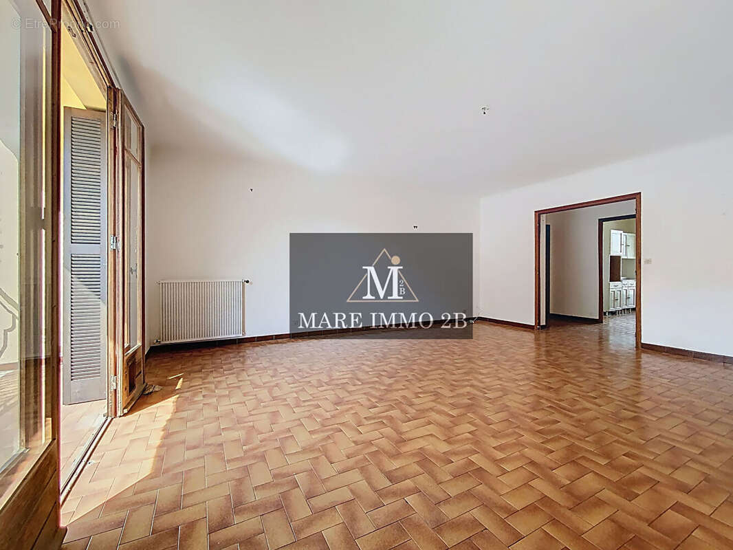 Appartement à CALVI