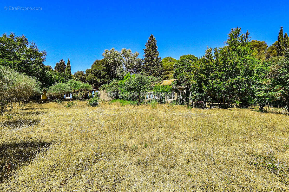 Maison à SAINT-ETIENNE-DU-GRES