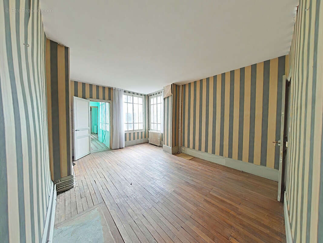 Commerce à POITIERS