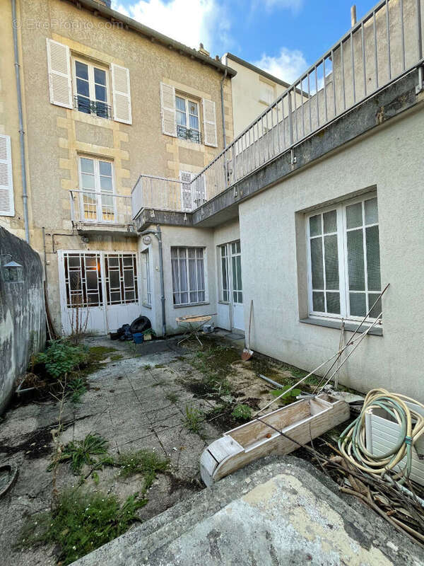 Commerce à POITIERS