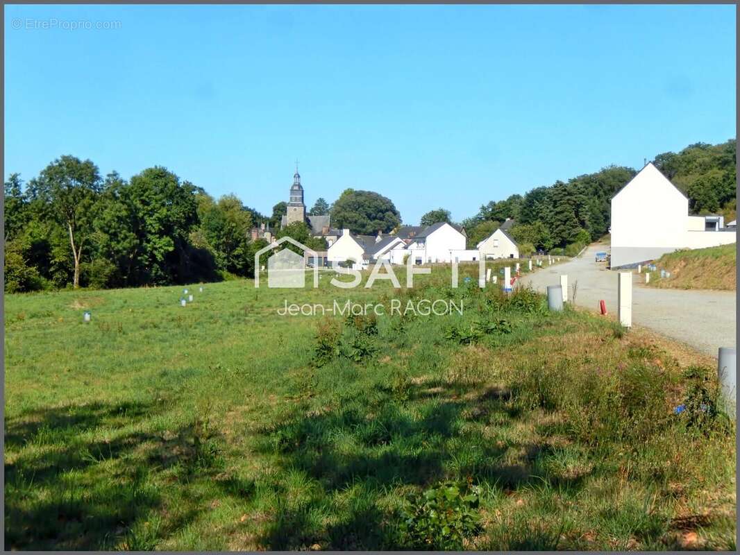 Photo 3 - Terrain à MONTREUIL-SOUS-PEROUSE