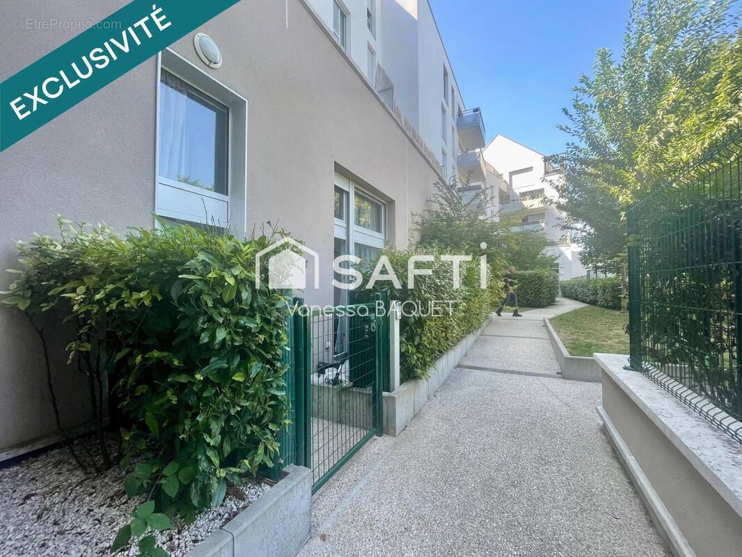 Photo 1 - Appartement à JOUY-LE-MOUTIER