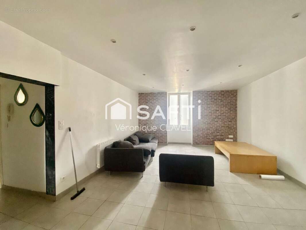 Photo 2 - Appartement à BESSEGES