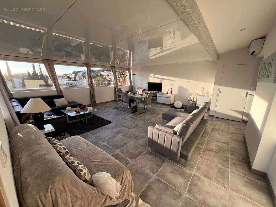 Appartement à SANARY-SUR-MER