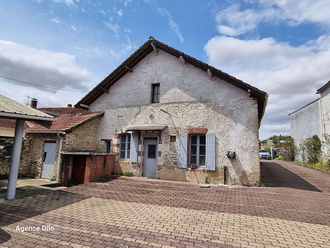 Maison à NEUVY-SAUTOUR