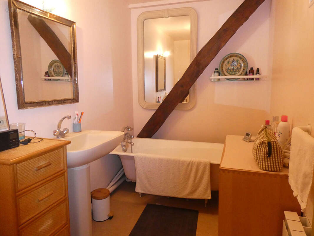 Maison à PONT-L&#039;EVEQUE