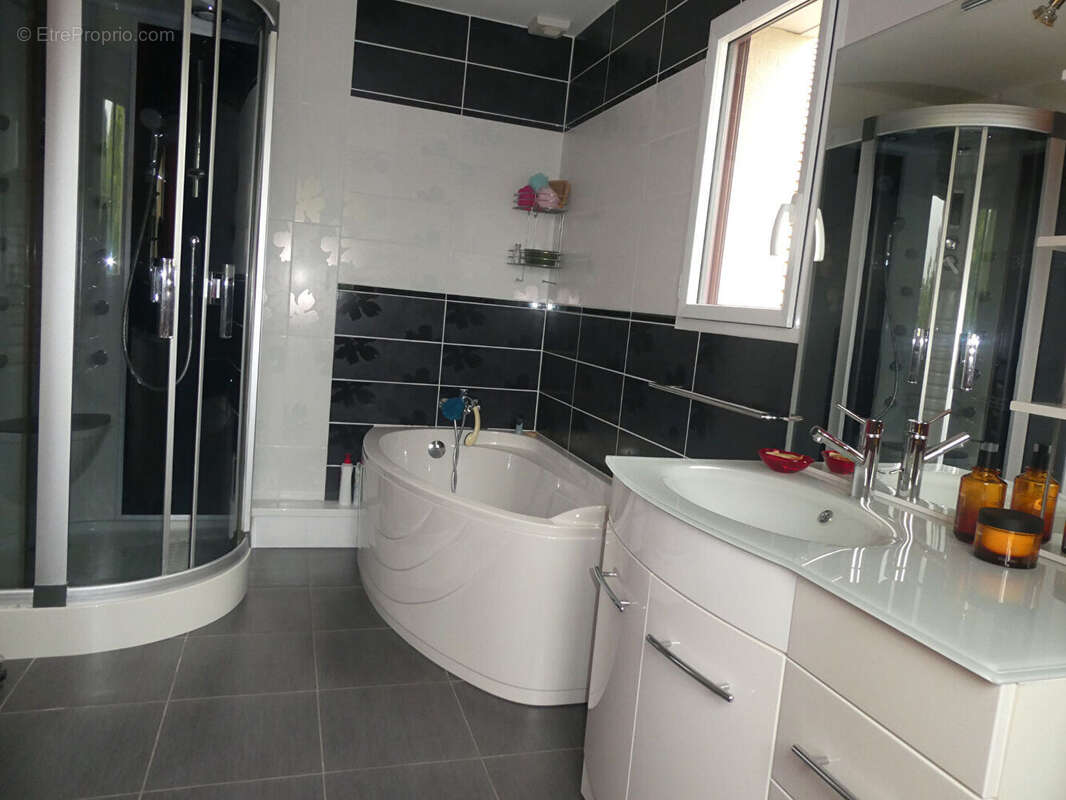 Maison à CORMEILLES