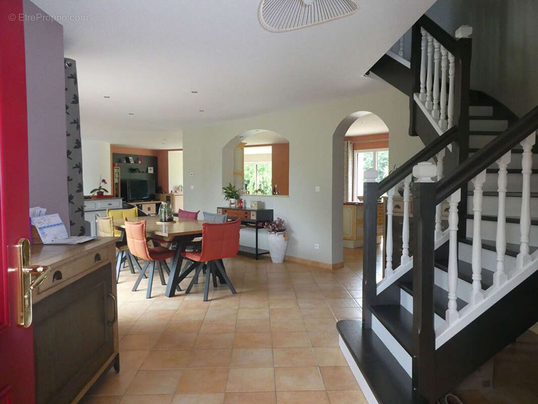 Maison à CORMEILLES