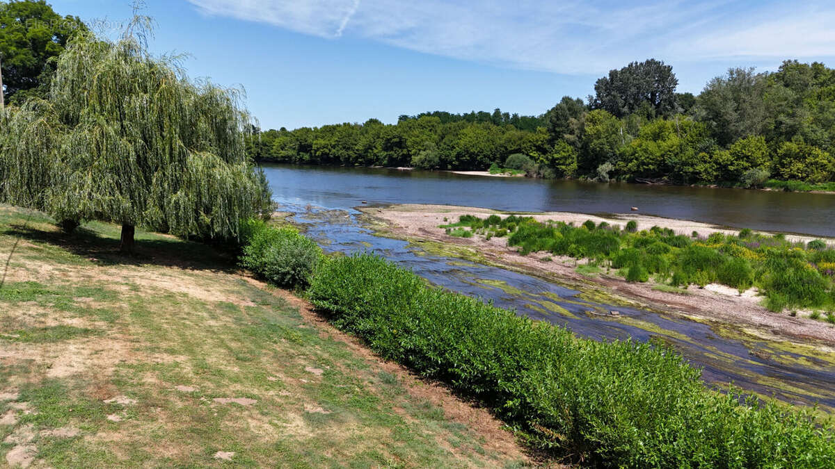 Maison à SAINT-SEURIN-DE-PRATS