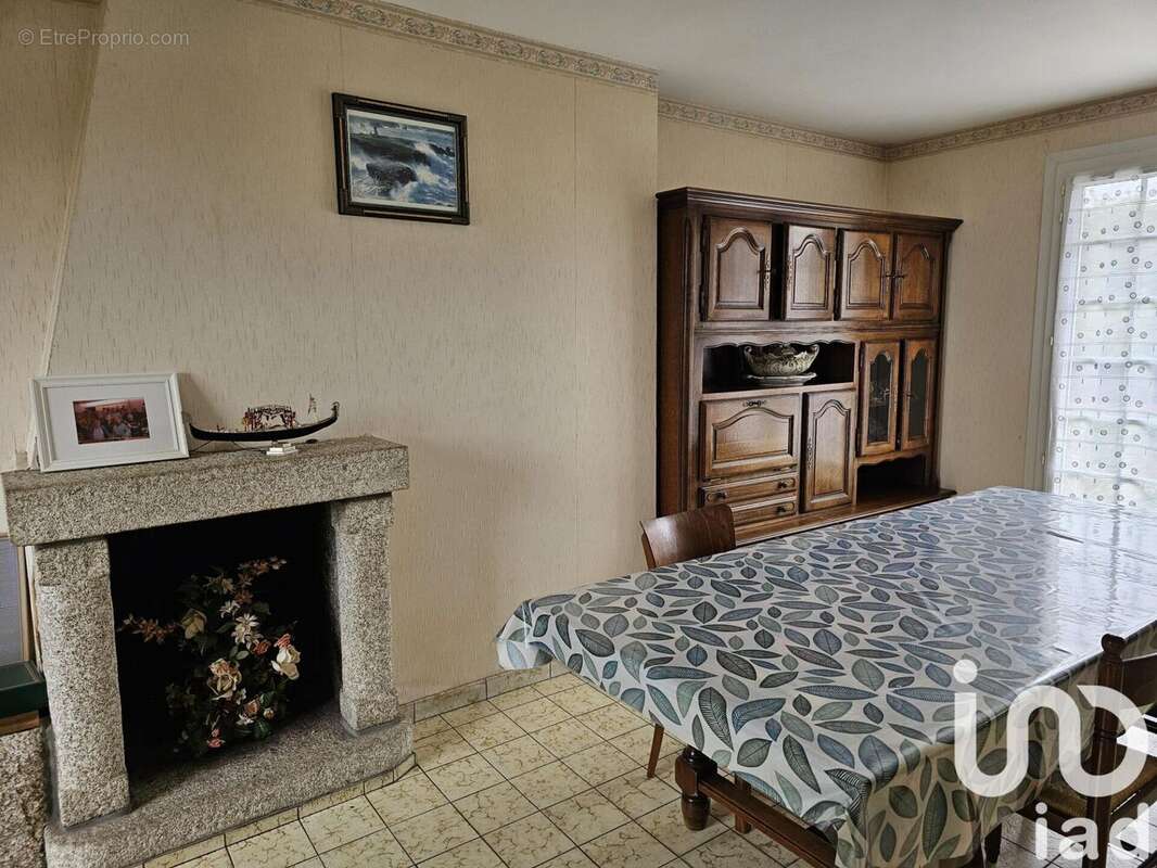 Photo 4 - Maison à SAINT-BROLADRE