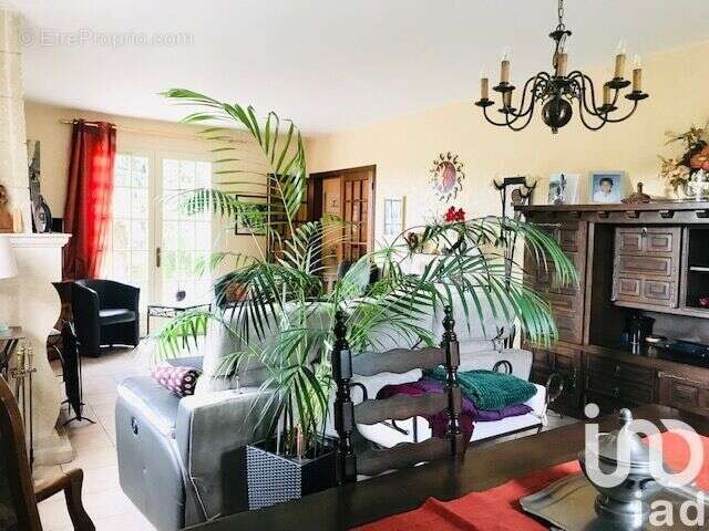 Photo 6 - Maison à CHAMBON-SUR-VOUEIZE