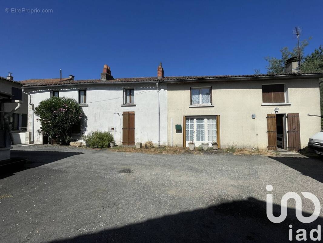 Photo 1 - Maison à SAUZE-VAUSSAIS