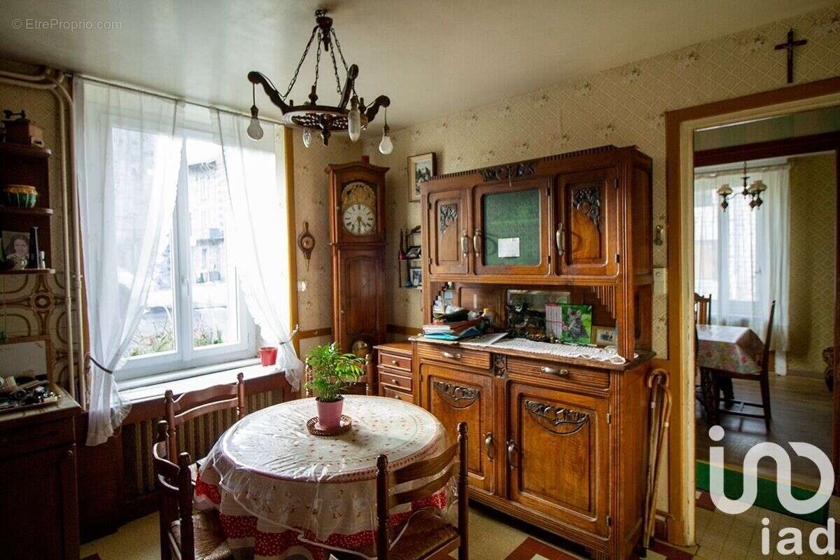 Photo 3 - Maison à VERTOLAYE