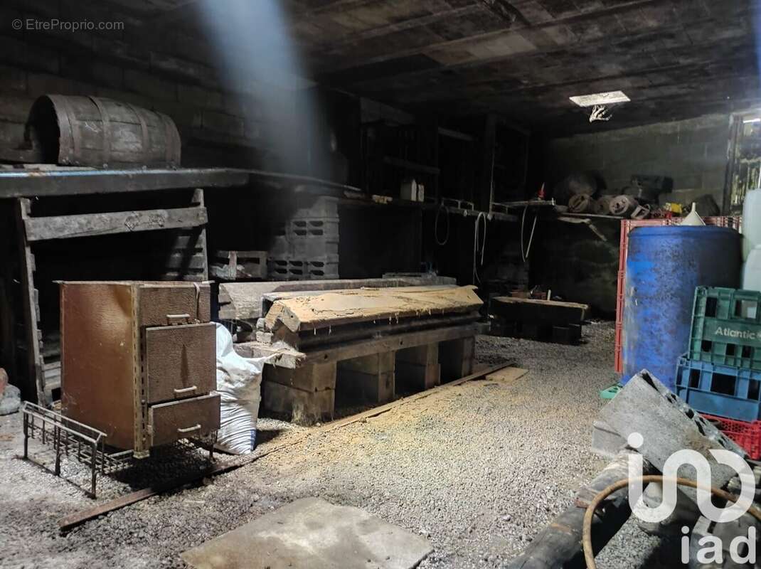 Photo 3 - Parking à DRAIN