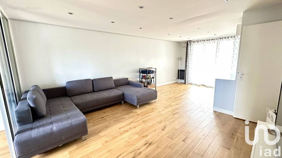 Photo 1 - Appartement à COURBEVOIE