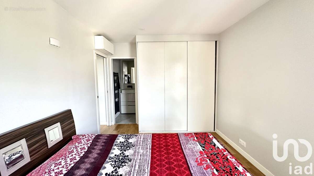 Photo 7 - Appartement à COURBEVOIE