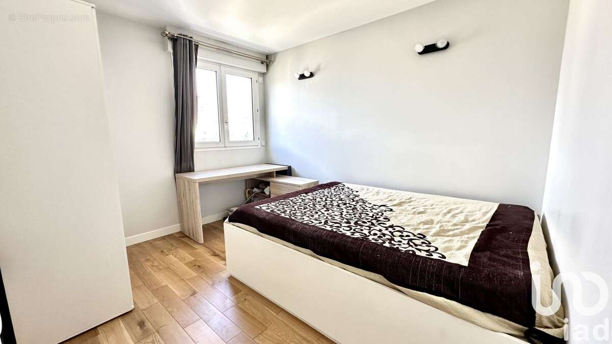 Photo 8 - Appartement à COURBEVOIE