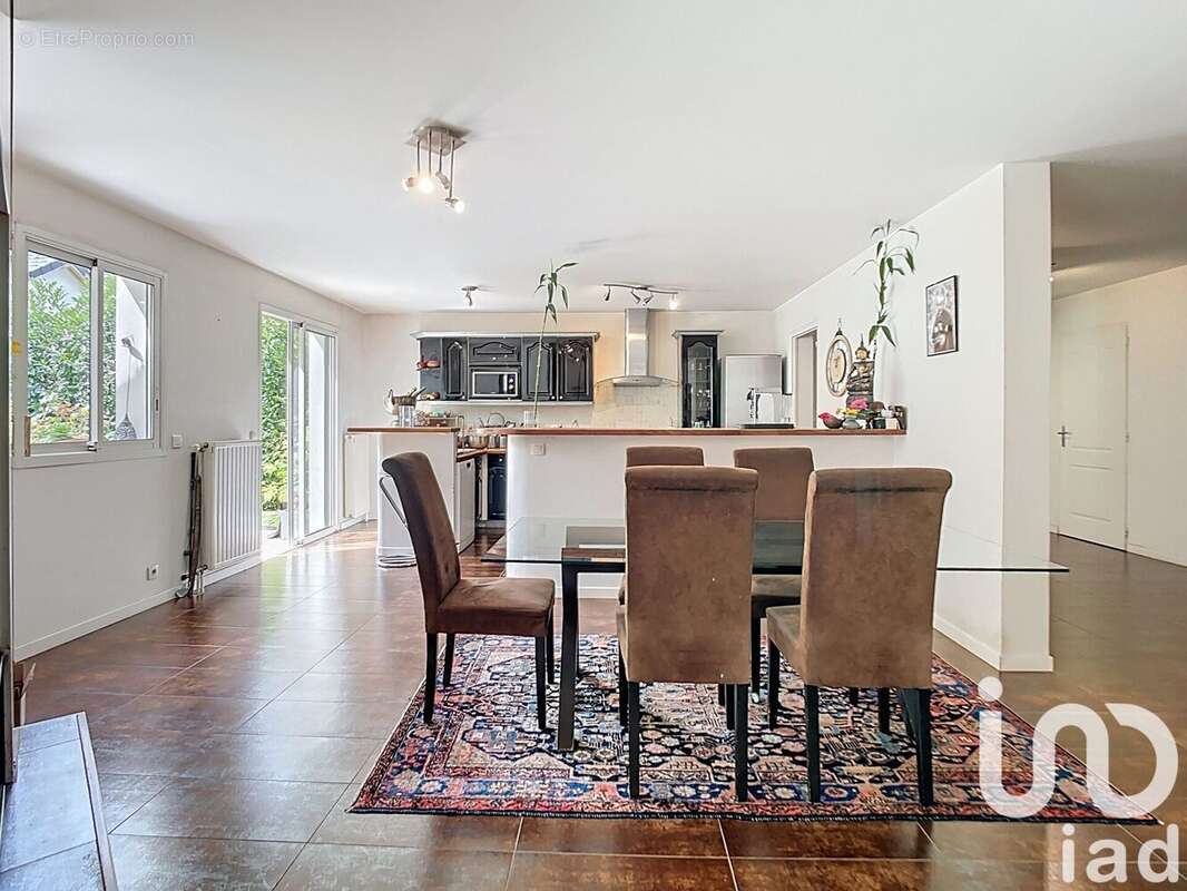 Photo 3 - Maison à LE PLESSIS-TREVISE