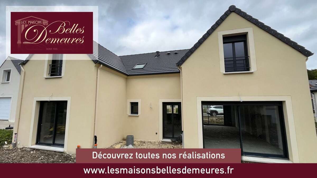 Terrain à LA VILLE-DU-BOIS