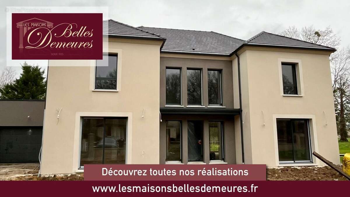 Terrain à LA VILLE-DU-BOIS