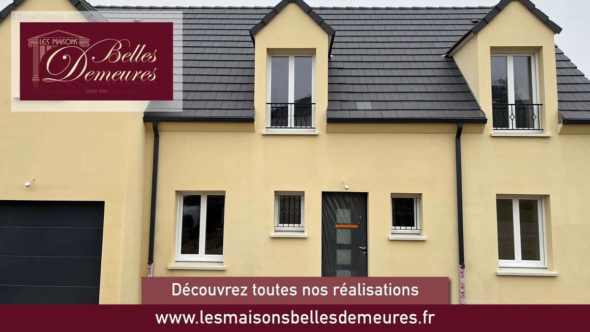 Terrain à LA VILLE-DU-BOIS