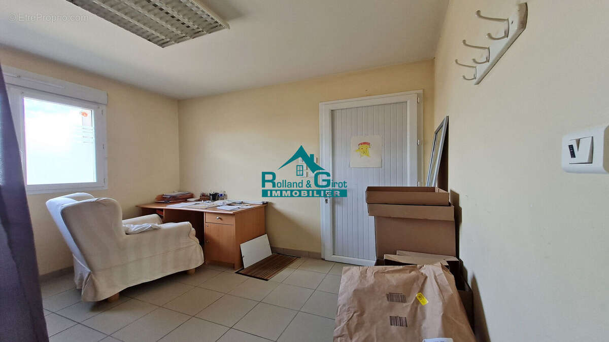 Commerce à SAINT-AUBIN-D&#039;AUBIGNE