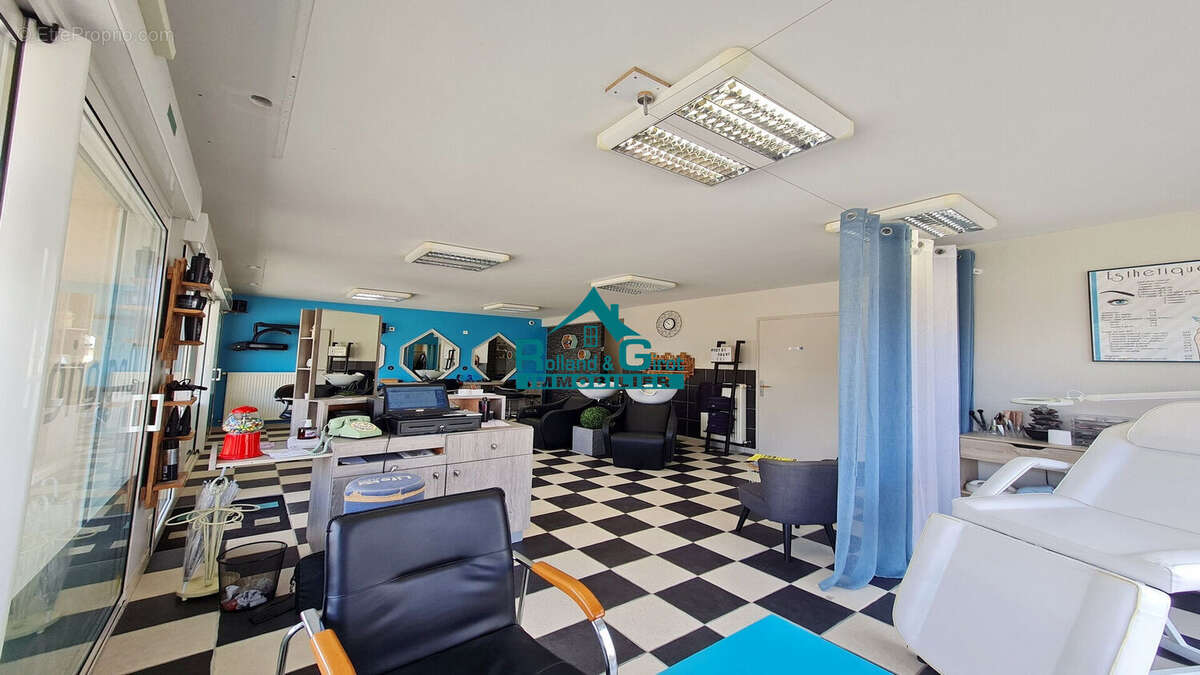 Commerce à SAINT-AUBIN-D&#039;AUBIGNE