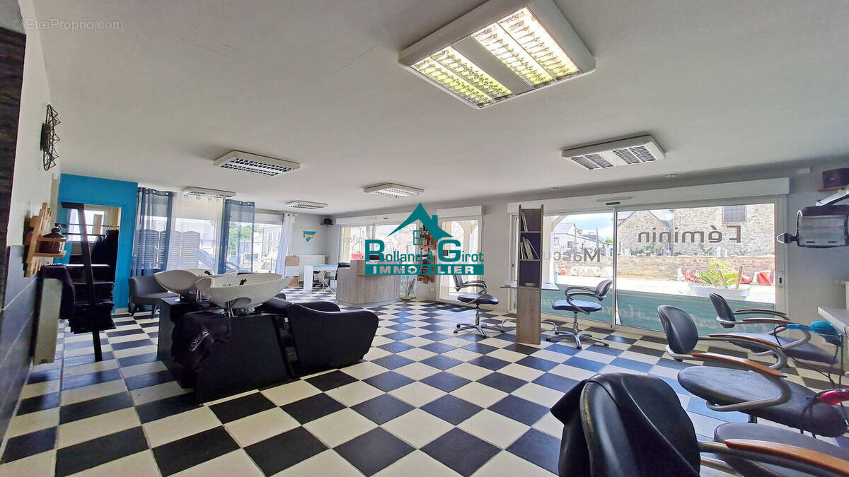 Commerce à SAINT-AUBIN-D&#039;AUBIGNE