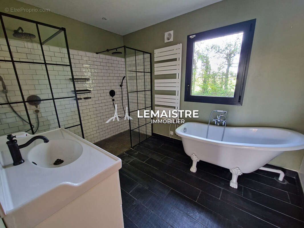 Maison à SAINT-ROMAIN-DE-COLBOSC